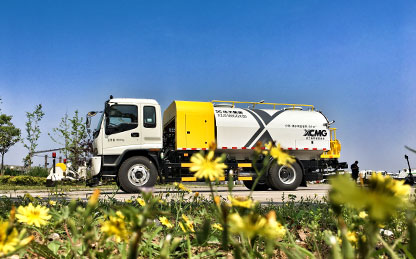 K8凯发高压清洗车在江苏徐州作业