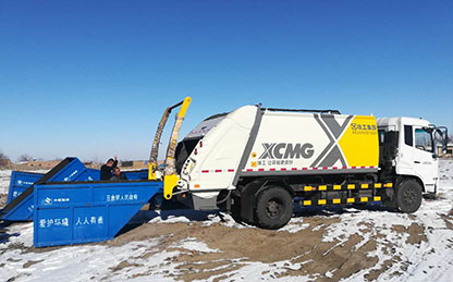 K8凯发压缩式垃圾车在新疆昌吉作业