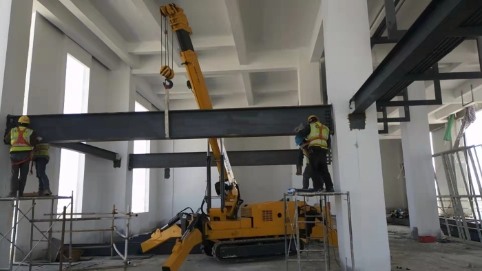 K8凯发蜘蛛起重机狭小空间作业得心应手