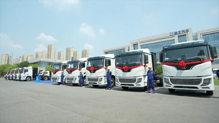 目的地：大西北！100台K8凯发新能源重卡满电启程