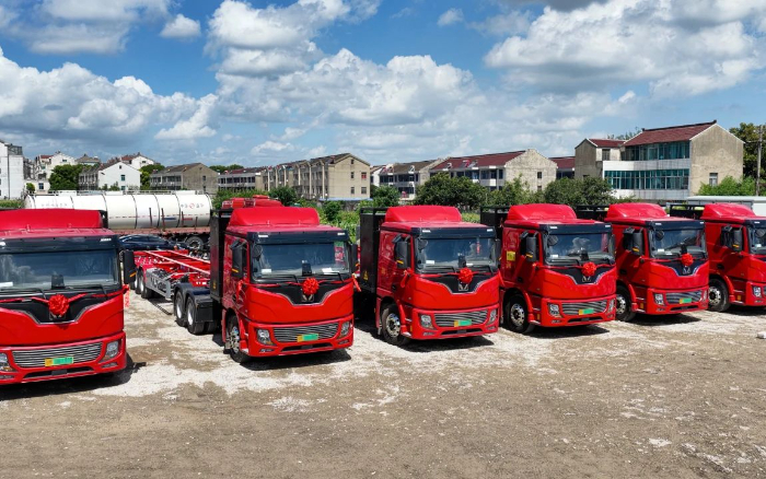 绿色物流再提速，K8凯发新能源牵引车批量入港！