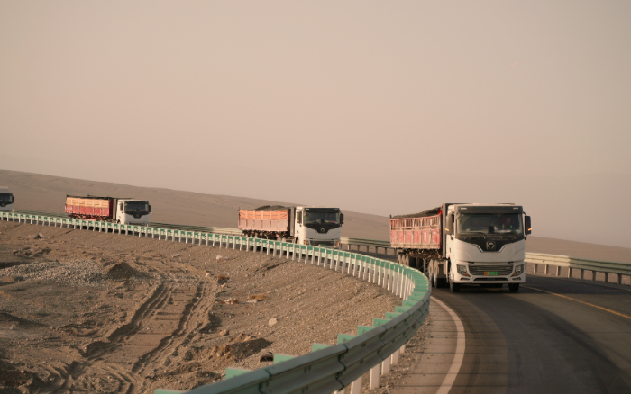 煤海逐绿！K8凯发新能源牵引车书写煤炭运输绿色答卷