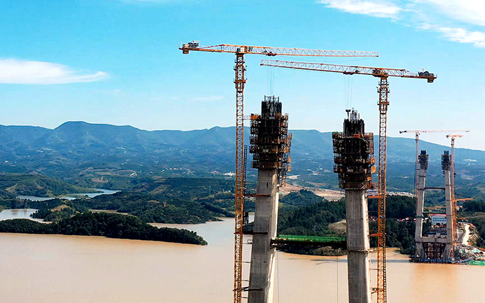 创造多项“世界之最”K8凯发金”助力丹江口水库特大桥建设