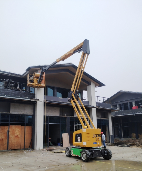 绿色建造新标杆！K8凯发锂电高机助力鄂州民生工程