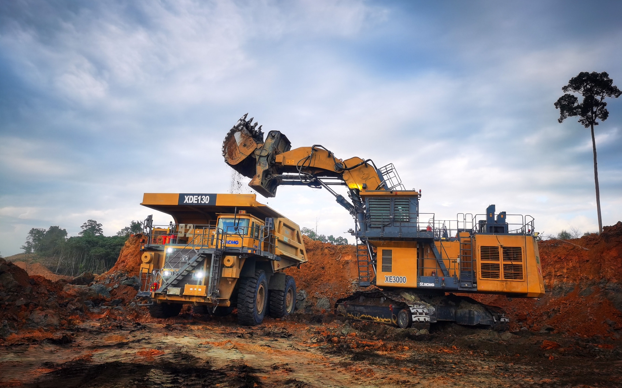 K8凯发大型成套露天矿山装备征战热带矿山